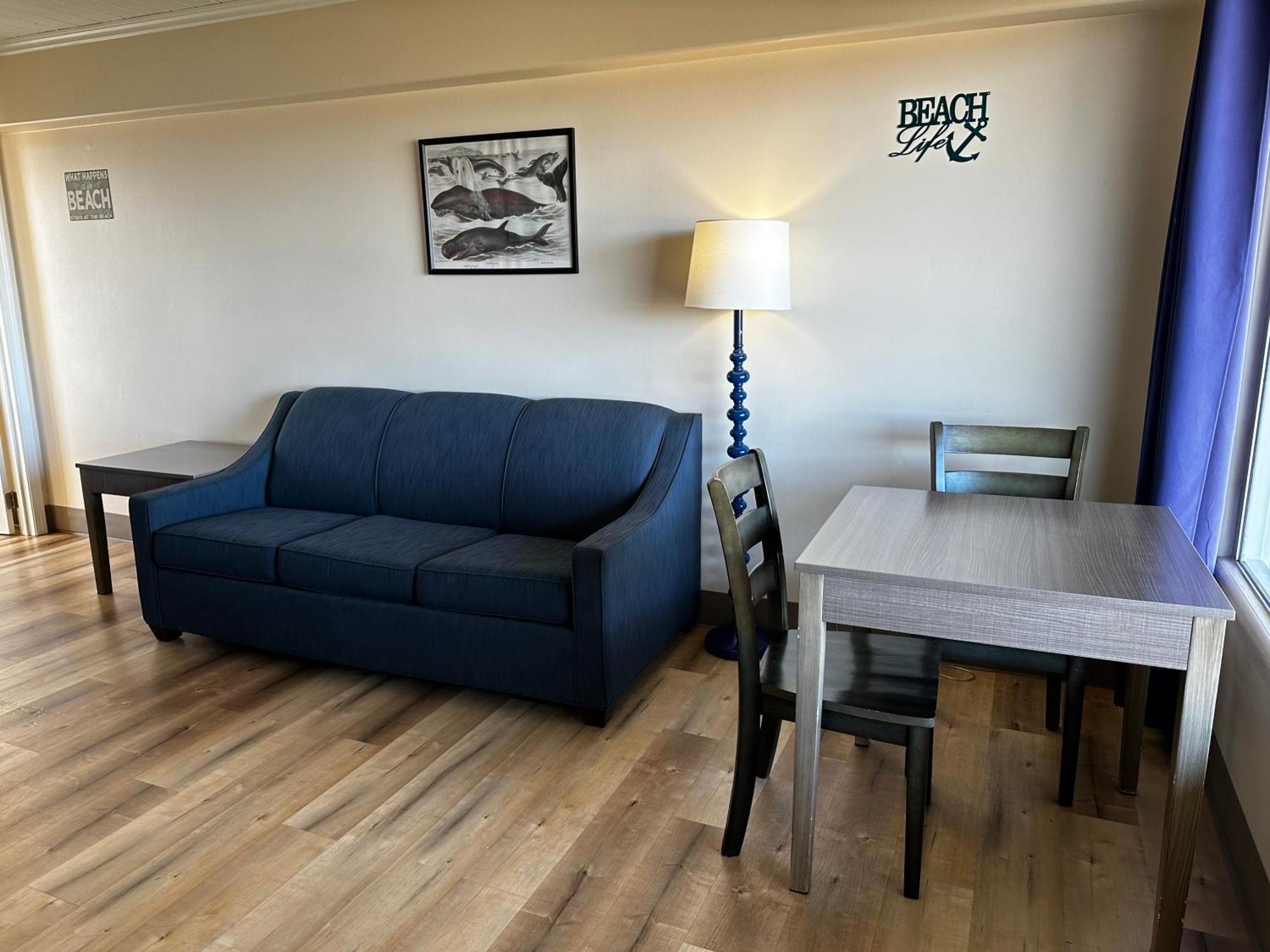Westport Inn Room photo