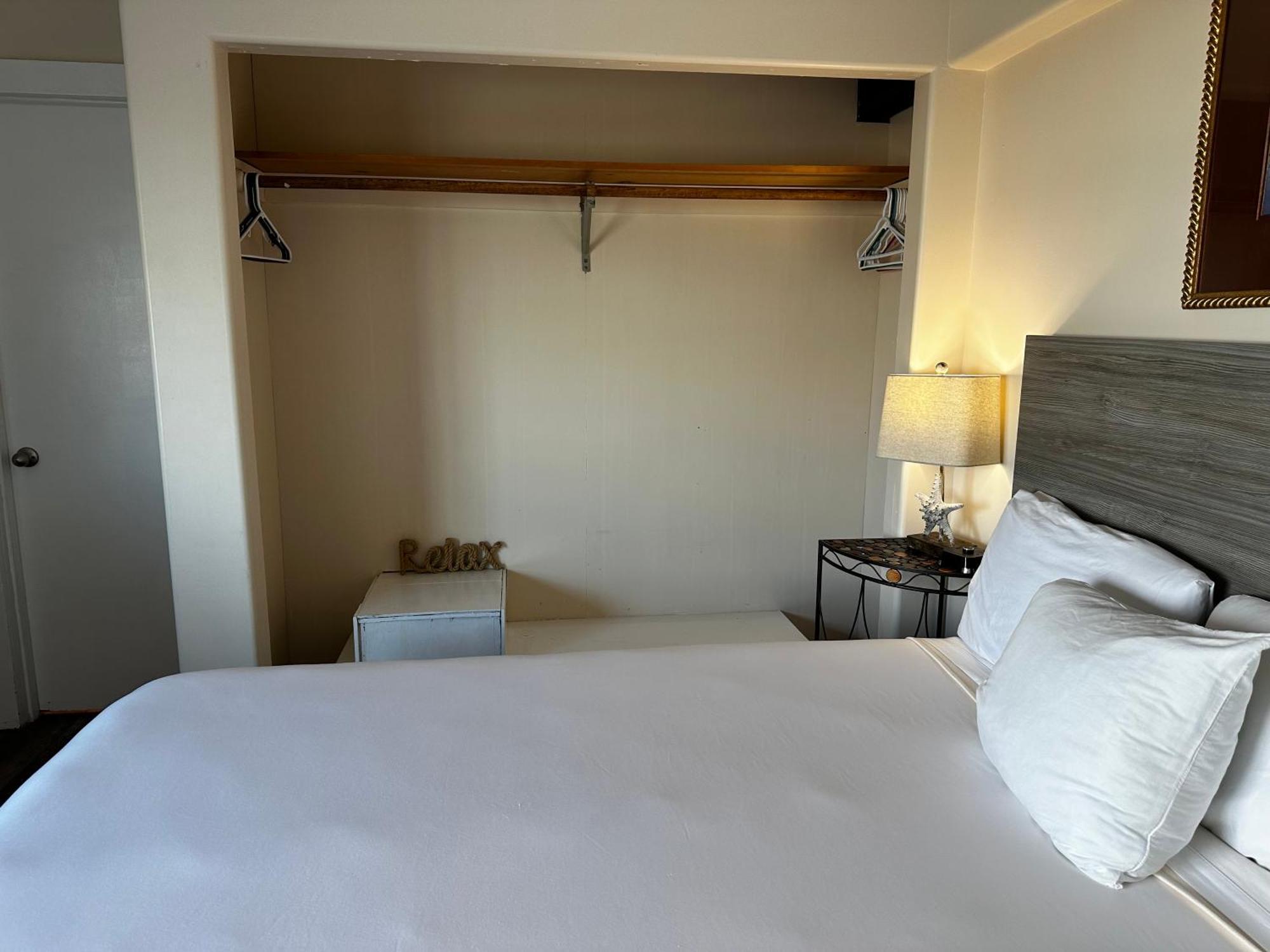 Westport Inn Room photo